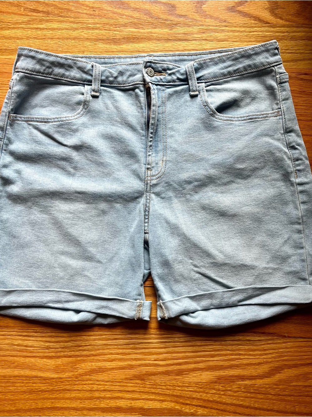 Old Navy Womens High Rise WOW Light Blue Jean Shorts Size 14